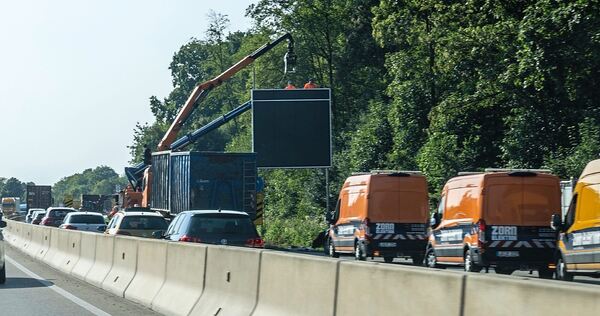 Auf der B 10 rund um die A-81-Anschlussstelle bei Zuffenhausen ist in den nächsten Wochen viel Geduld gefragt. Auf der B 10 rund um die A-81-Anschlussstelle bei Zuffenhausen ist in den nächsten Wochen viel Geduld gefragt.