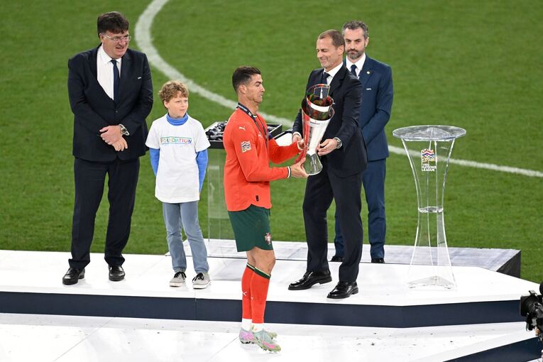 Cristiano Ronaldo und Aleksander Ceferin Cristiano Ronaldo und Aleksander Ceferin