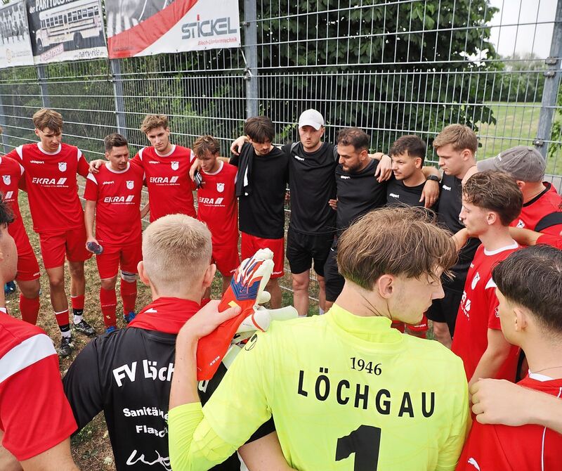 Der FV Löchgau schwört sich ein. Der FV Löchgau schwört sich ein.
