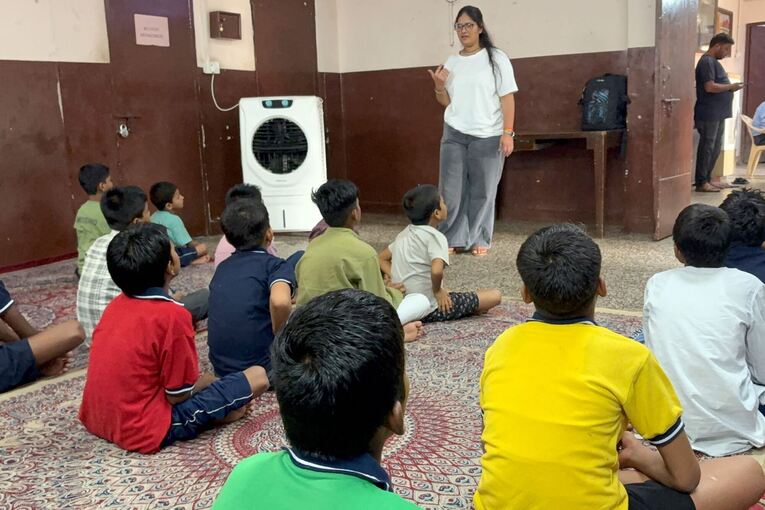 Unterricht für Straßenkinder in Neu-Delhi Unterricht für Straßenkinder in Neu-Delhi