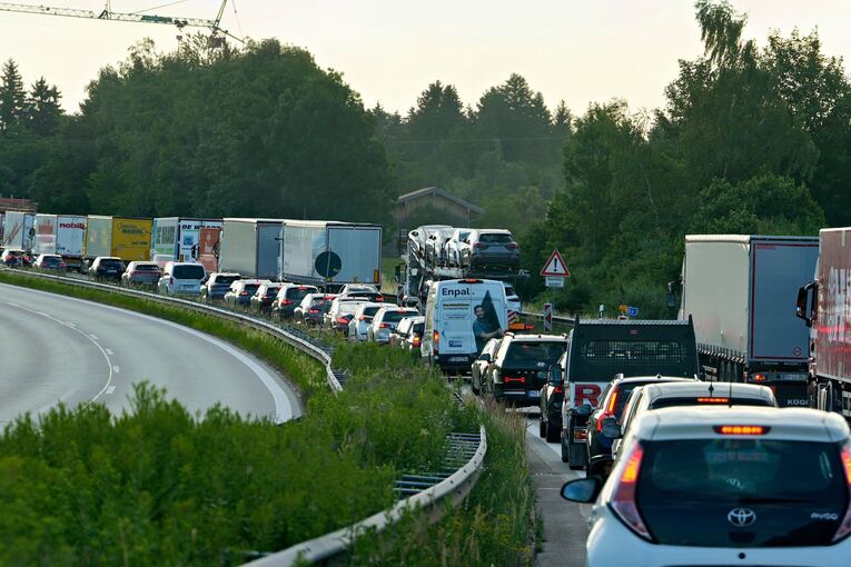 Stau auf der Autobahn Stau auf der Autobahn