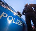 Die Polizei sucht nach Zeugen. Die Polizei sucht nach Zeugen.