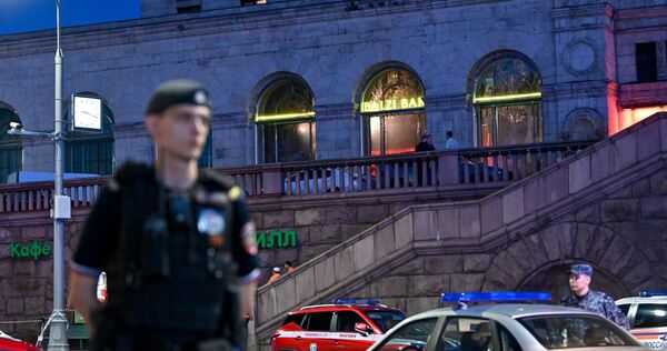 Tote und Verletzte nach Explosion in Moskauer Restaurant Tote und Verletzte nach Explosion in Moskauer Restaurant
