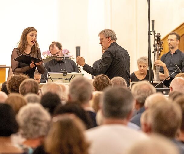 Hans-Christoph Rademann präsentierte zum 300-jährigen Bestehen der Ludwigsburger Stadtkirche mit der Gaechinger Cantorey Niccolò Jommellis berühmtes Requiem „Missa pro defunctis“.