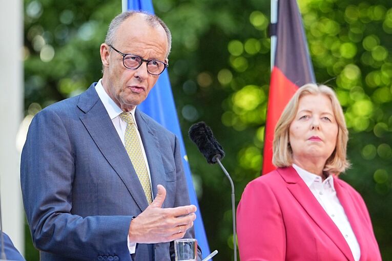 Debatte über Abschaffung der «Rente mit 63» Debatte über Abschaffung der «Rente mit 63»