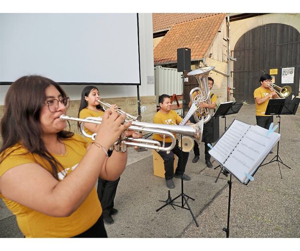 Die Ecuador Brass Band ist auf Tournee durch Deutschland, Österreich und die Schweiz.