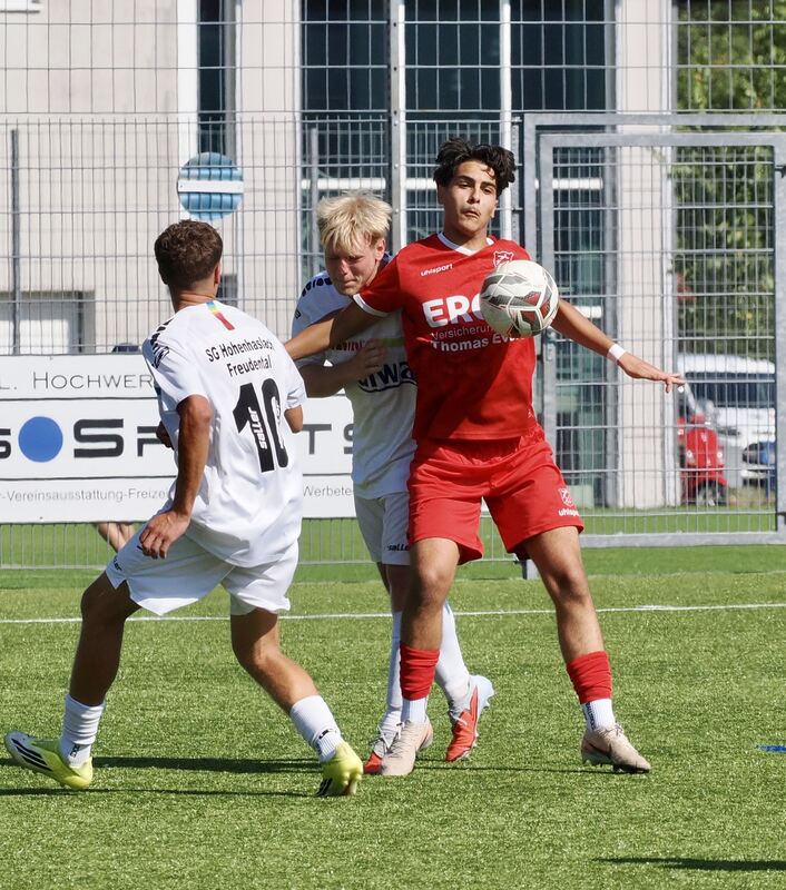 Im Spiel um den dritten Platz behielt die SGM Hohenhaslach/Freudental gegen die U19 des FV Löchgau mit 5:3 nach Elfmeterschießen die Oberhand.