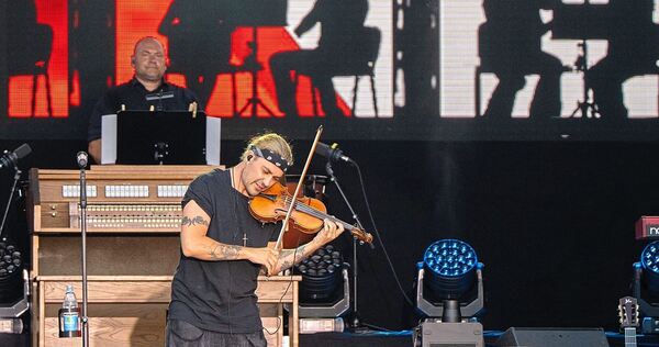 Crossover-Programm als Herzensprojekt: David Garrett bei den KSK Music Open im Hof des Residenzschlosses. Crossover-Programm als Herzensprojekt: David Garrett bei den KSK Music Open im Hof des Residenzschlosses.