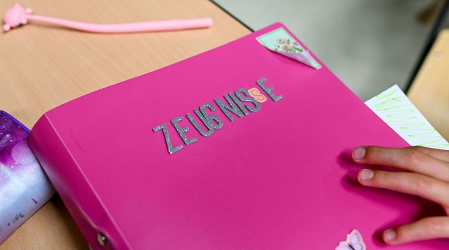 Zeugnisse