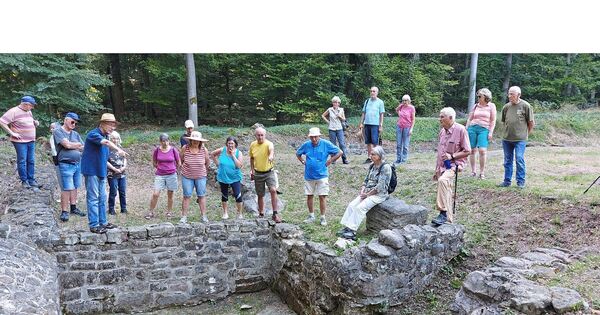 Klosterruine auf dem Baiselsberg: Wie ein Zufallsfund ein vergessenes ...
