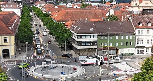Blick auf die Baustelle an der Sternkreuzung. Blick auf die Baustelle an der Sternkreuzung.