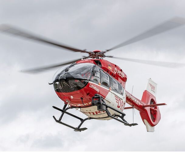 Ein Rettungshubschrauber im Einsatz. Ein Rettungshubschrauber im Einsatz.