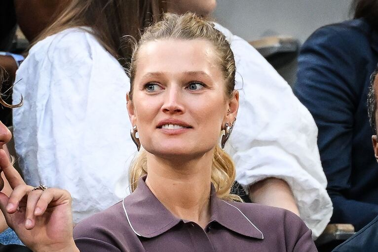 Model Toni Garrn Model Toni Garrn