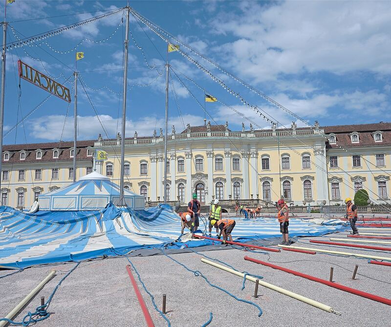 Roncalli schlägt direkt vor dem Ludwigsburger Schloss sein Quartier auf. Roncalli schlägt direkt vor dem Ludwigsburger Schloss sein Quartier auf.