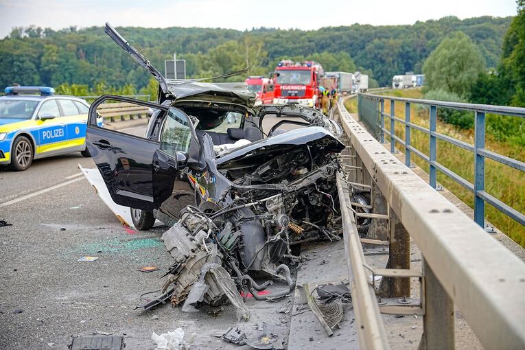 Tödlicher Verkehrsunfall bei Neckartailfingen
