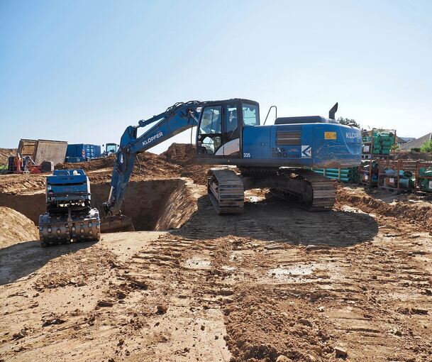 Die Bagger im Baugebiet „Langgewänd II West“ rollen.