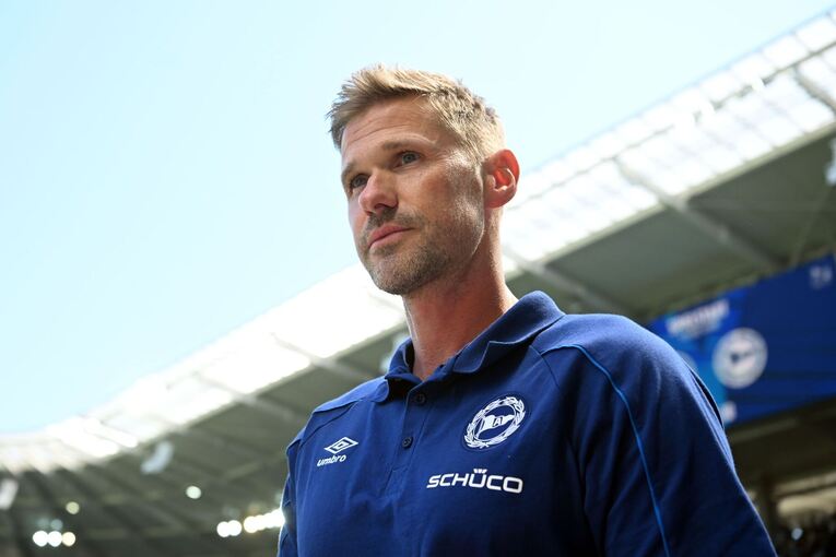 Karlsruher SC - Arminia Bielefeld Karlsruher SC - Arminia Bielefeld