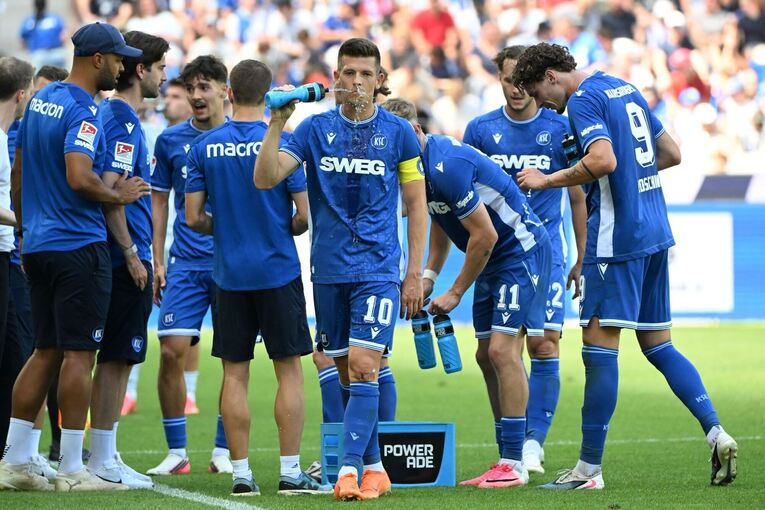 Karlsruher SC - Arminia Bielefeld Karlsruher SC - Arminia Bielefeld