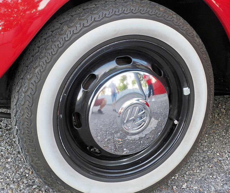 Blitzeblank – selbst die Radkappen. Blitzeblank – selbst die Radkappen.