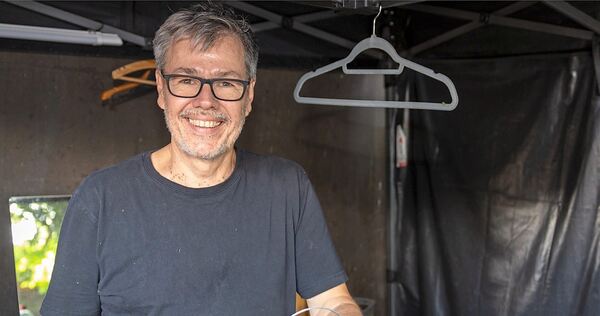 Mittlerweile in der dritten Saison gehört er zum „Team Spielstätte“ des Theatersommers: Torsten Volk. Mittlerweile in der dritten Saison gehört er zum „Team Spielstätte“ des Theatersommers: Torsten Volk.