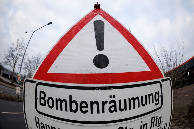 Bombenentschärfung Symbolbild
