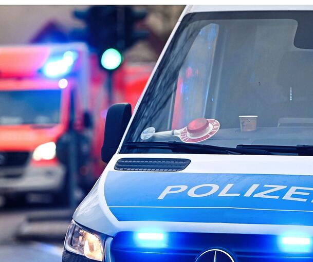 Polizei und Rettungskräfte im Einsatz. Polizei und Rettungskräfte im Einsatz.