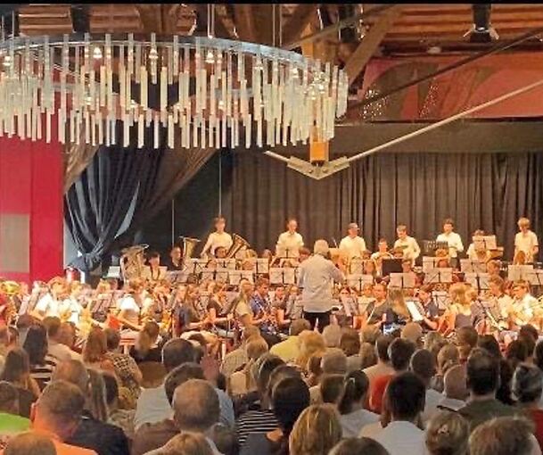 Volles Haus beim Abschlusskonzert in der Stadthalle Alte Kelter in Besigheim. Volles Haus beim Abschlusskonzert in der Stadthalle Alte Kelter in Besigheim.