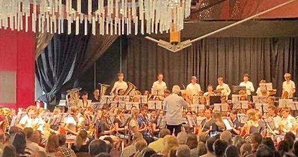 Volles Haus beim Abschlusskonzert in der Stadthalle Alte Kelter in Besigheim.