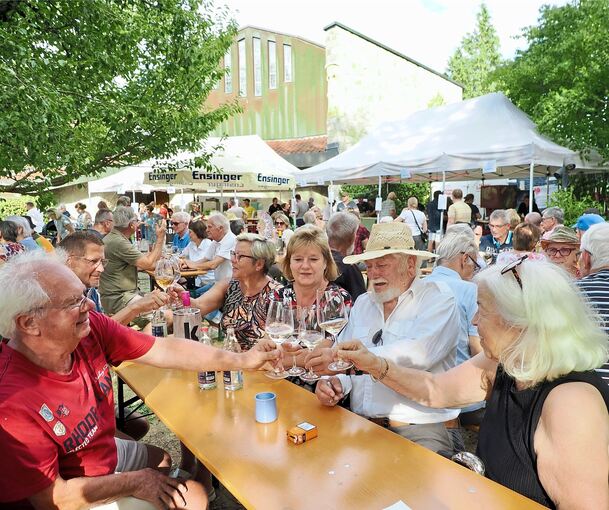Gut besucht war die Weinhocketse in Poppenweiler.