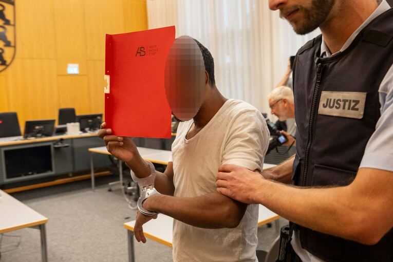 Prozess nach Messerangriff in Einkaufszentrum