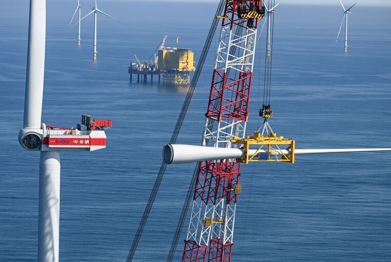 Bau eines Offshore-Windparks von EnBW Bau eines Offshore-Windparks von EnBW