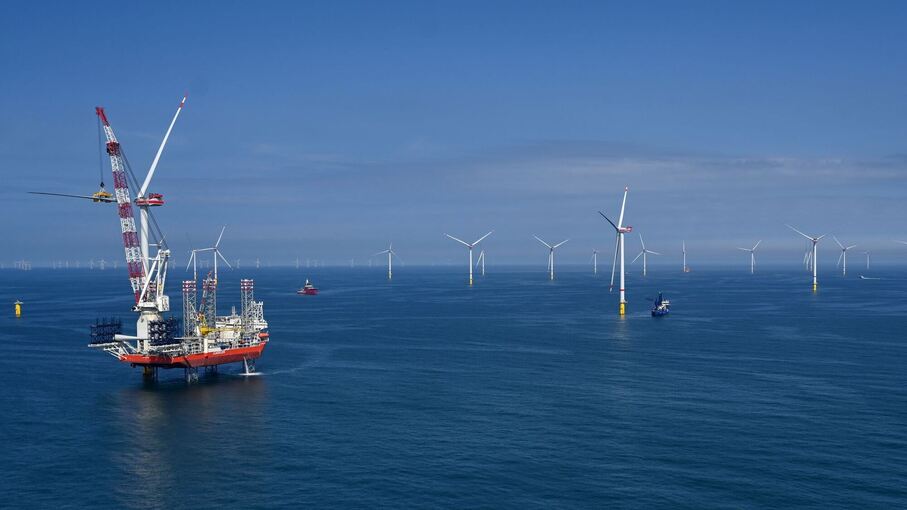 Bau eines Offshore-Windparks von EnBW Bau eines Offshore-Windparks von EnBW