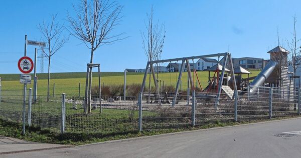 Der Spielplatz am Hofener Feld: Das Gelände soll besser gesichert werden.