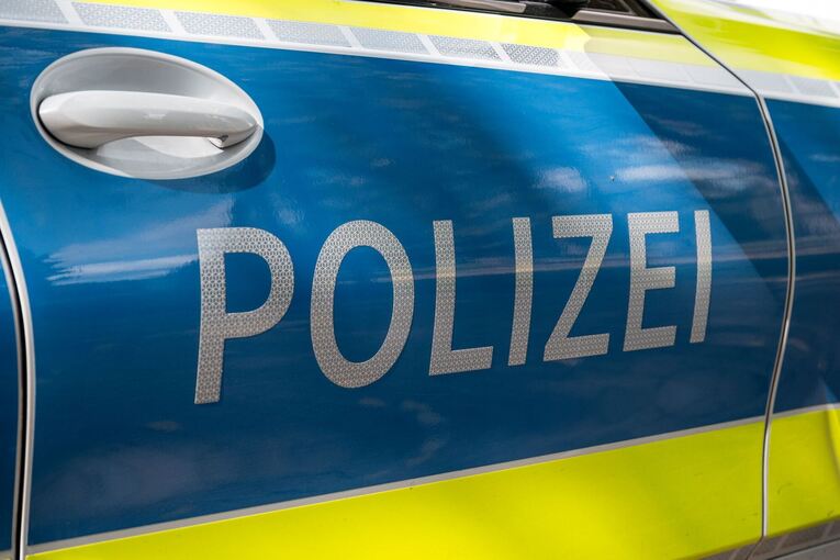 Polizei - Symbolbild Polizei - Symbolbild