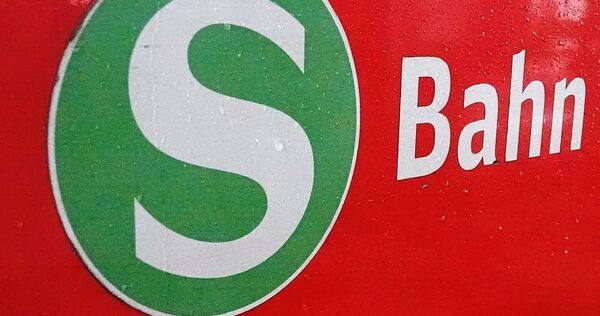 Zwei Jugendliche sollen am Montagabend als S-Bahn-Surfer zwischen Ludwigsburg und Freiberg unterwegs gewesen sein.
