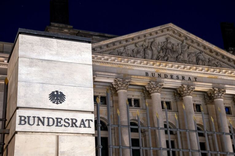 Konferenz der Ministerpräsidenten im Bundesrat Konferenz der Ministerpräsidenten im Bundesrat