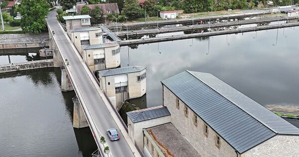 Das Hessigheimer Wasserkraftwerk produziert fast 50 Prozent weniger Strom als in vergleichbaren Monaten.