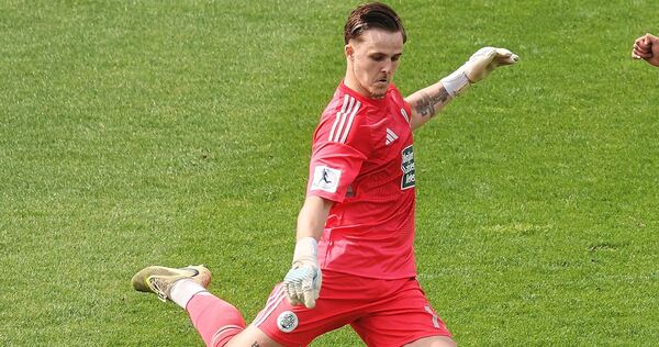 Ludwigsburger und Ex-Freiberger im Homburger Trikot: Keeper Michael Gelt.
