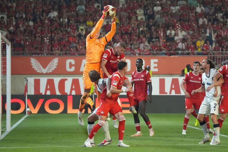 1. FC Kaiserslautern - Karlsruher SC 1. FC Kaiserslautern - Karlsruher SC