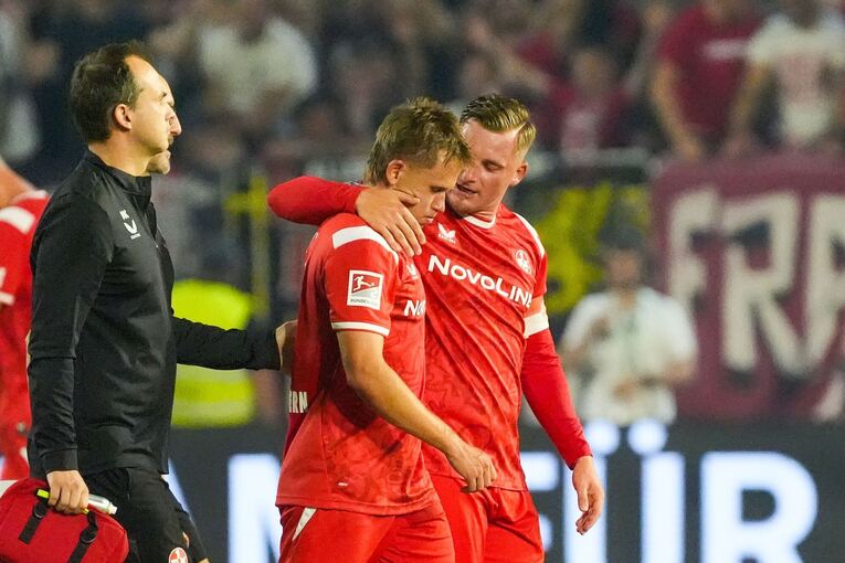 1. FC Kaiserslautern - Karlsruher SC 1. FC Kaiserslautern - Karlsruher SC