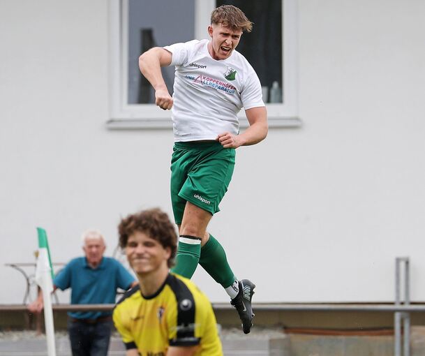 Dosenöffner: Rudi Buxmann (hinten) ebnet mit seinem Treffer zum 1:0 den Weg zum Sieg des TSV Heimerdingen.