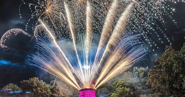 Beim Lichterzauber im Blühenden Barock sorgen Musik, Märchen und Licht für eine neue Show.