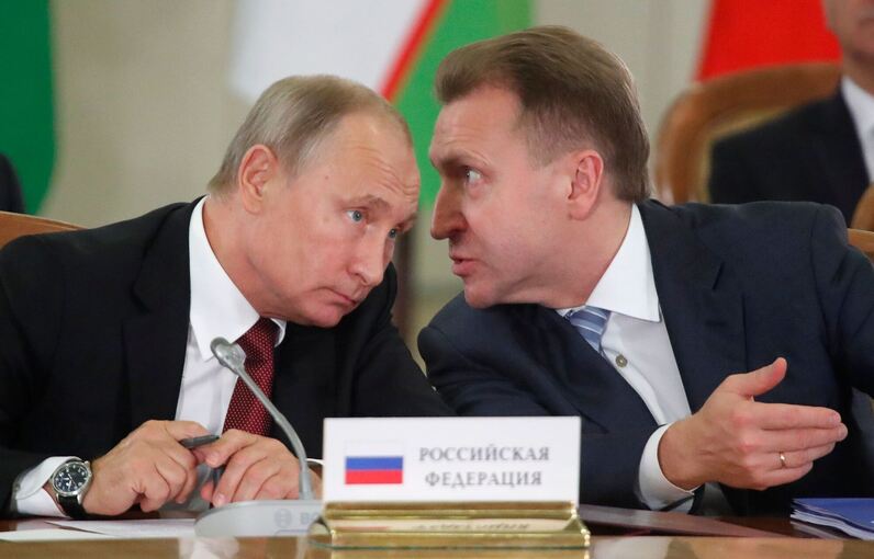 Kremlchef Wladimir Putin und Igor Schuwalow