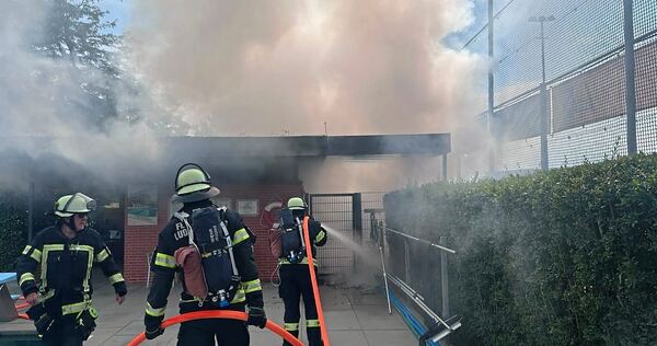Bei hohen Temperaturen ist die Feuerwehr im Einsatz.