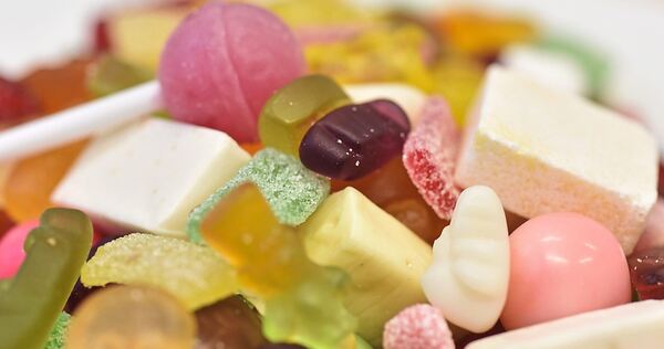 Die Einbrecher nahmen auch Gummibärchen mit. Die Einbrecher nahmen auch Gummibärchen mit.