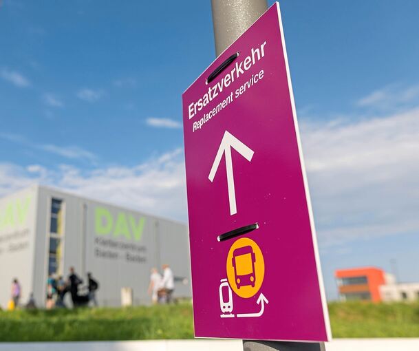 Schilder wie dieses werden die Bahnkunden in den nächsten Wochen auch zwischen Ludwigsburg, Bietigheim und auf der Frankenbahnstrecke begleiten.