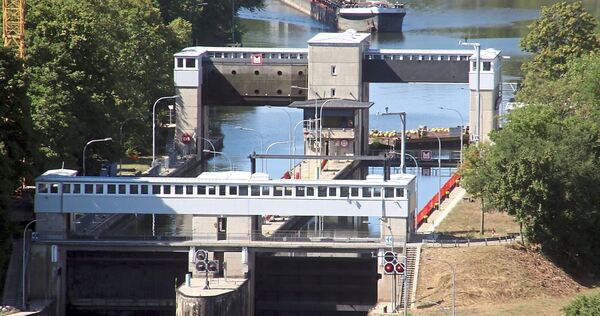 Die Schleusenanlage Besigheim am Schifffahrtskanal. Ab Oktober stehen wieder beide Kammern zur Verfügung.