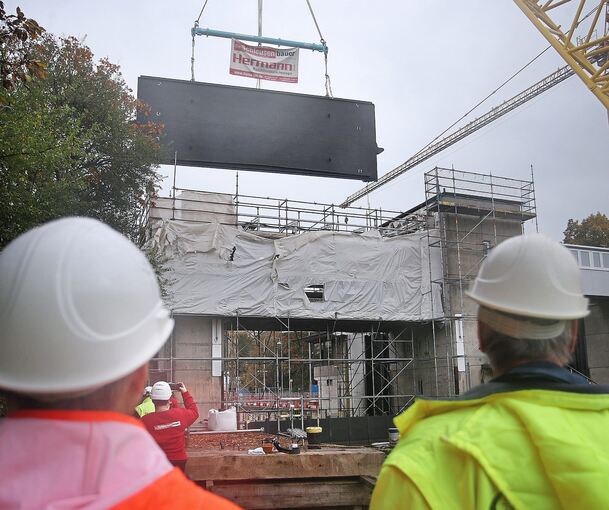Im Oktober 2024 wurde das neue Tor im Oberwasser eingehoben.