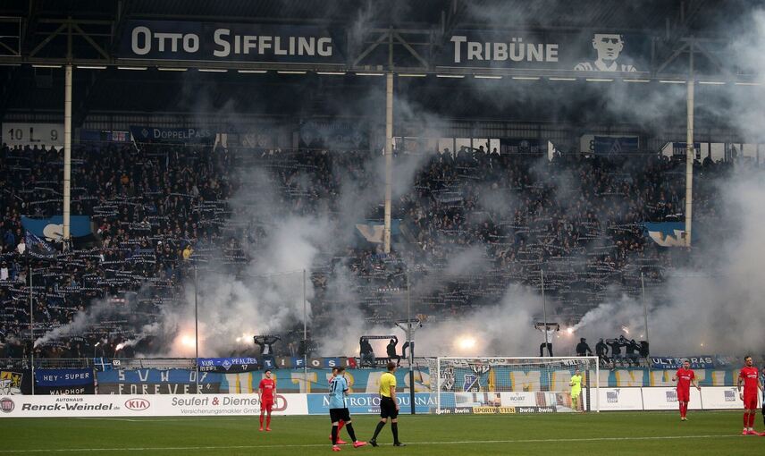 SV Waldhof Mannheim - 1. FC Kaiserslautern SV Waldhof Mannheim - 1. FC Kaiserslautern