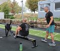 Sport machen an der frischen Luft: Das ist beim Hyrox-Training in der Fuchshofstraße möglich. Sport machen an der frischen Luft: Das ist beim Hyrox-Training in der Fuchshofstraße möglich.